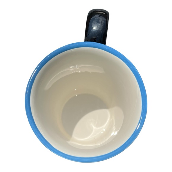 The Home Collection by St Nicholas Square Penguins Snowball Fight Mug - Picture 5 of 6